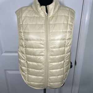 Joy Lab Cream Puffer Vest Size Medium CB-100
